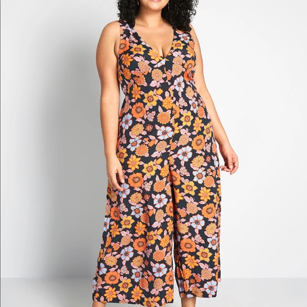 ModCloth Bon Voyage V-neck jumpsuit - XL